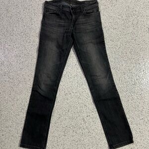 DL1961 Black Skinny Jeans with Sleek Fit